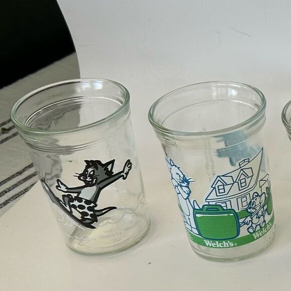6 Welch's Grape Jelly Jar Cups Vintage Nostalgia Cups 
Looney Toons Characters - Picture 6 of 8